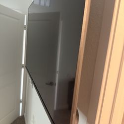 50” Class 4K UHD (2160P) LED Roku Smart Television HDR 