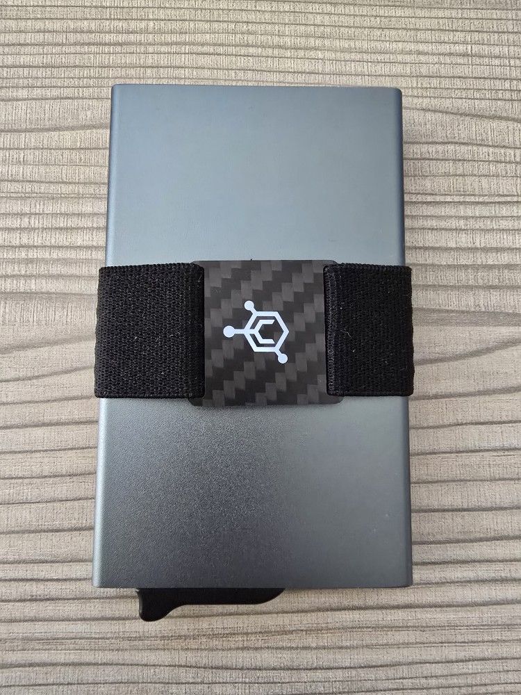 Code 118 Wallet With Tracker/Backplate NEW