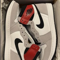 DS JORDAN 1 SMOKE GREY  SIZE 8, 9 & 9.5