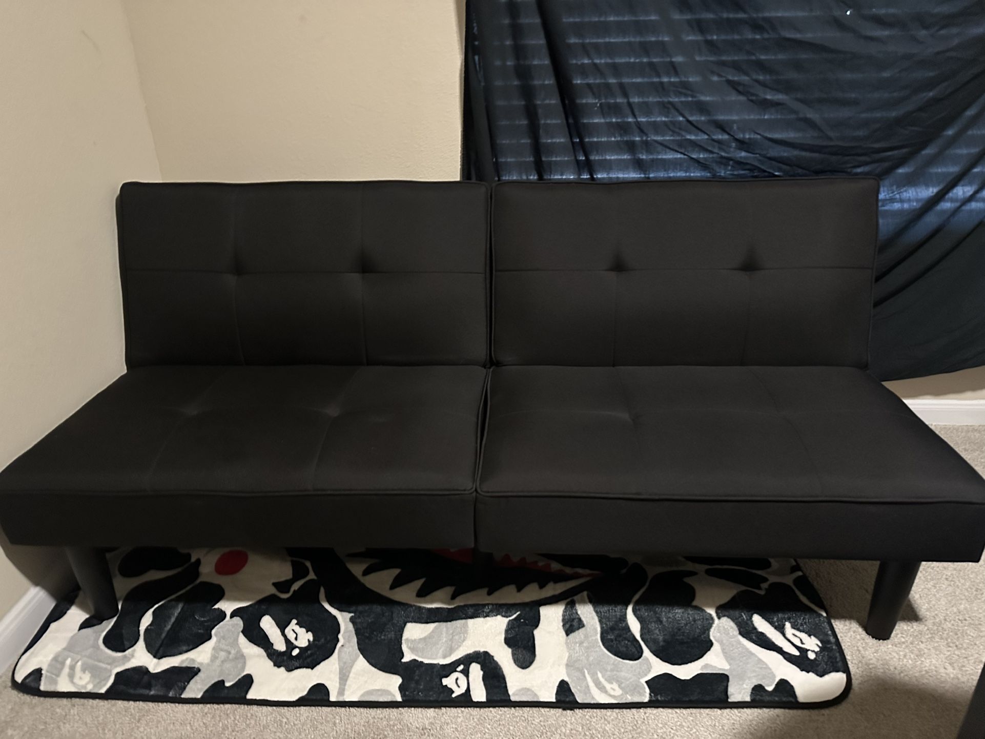 Black Futon