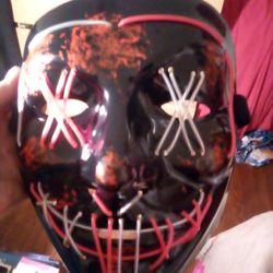 Halloween Costume Does Not Light Up