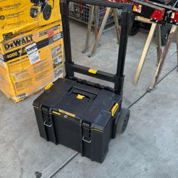 Dewalt Rolling Box 