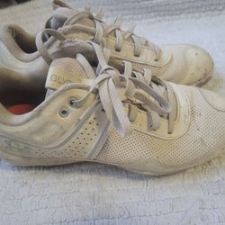 Girls Softball Cleats Size 7 $5