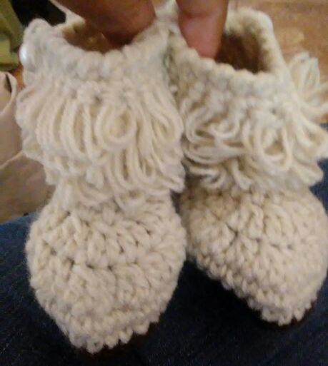 Worsted boots, !! For 3 month old girl