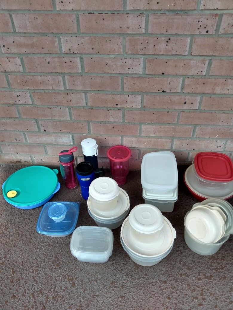 NICE ASSORTED FOOD STORAGE CONTAINERS ETC.