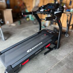 Treadmill For Sale: Bowflex BXT6