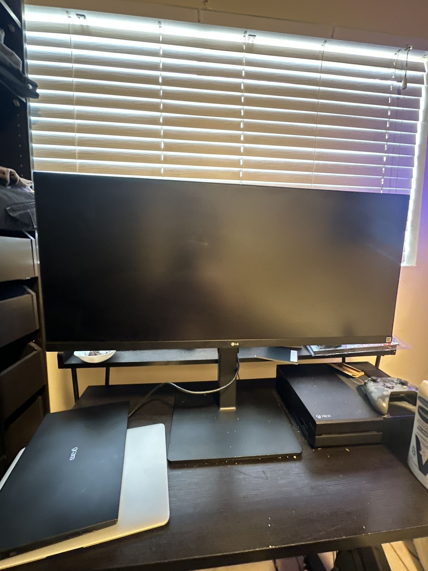 34 in LG Ultra wide monitor