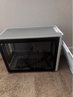 Cooler Master NR200p