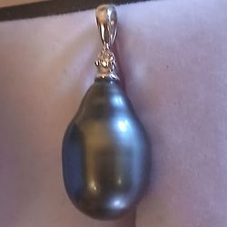 Tahitian BLACK PEARL