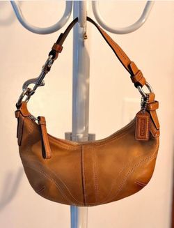 Small coach hobo