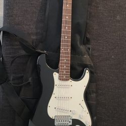 Squier Strut, Electric Guitar 