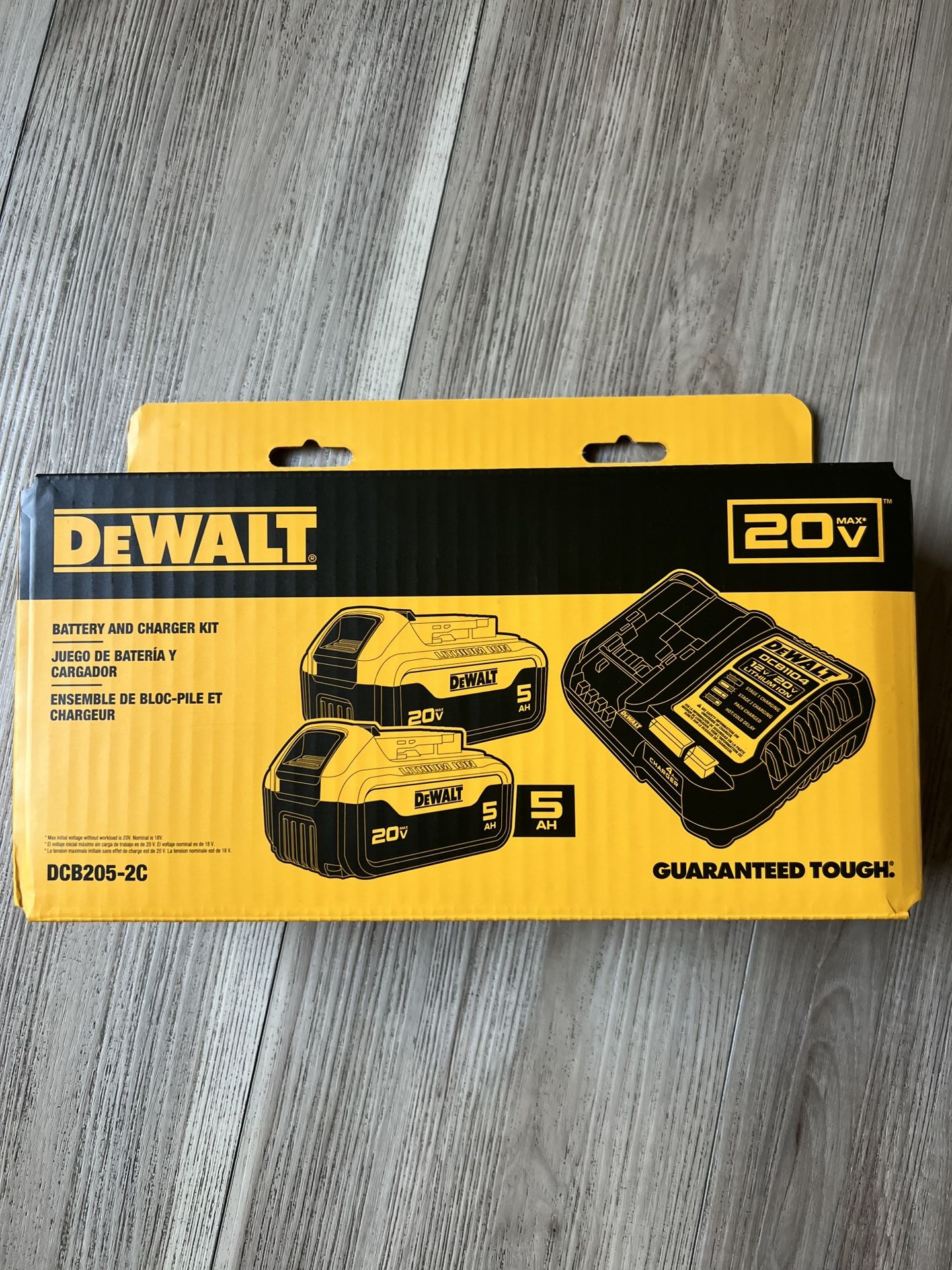 Dewalt 20v 5.0 2pk with 4amp Battery Charger