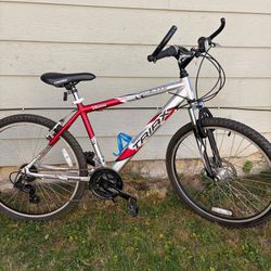 TRIAX  VBX 3000. BIKE