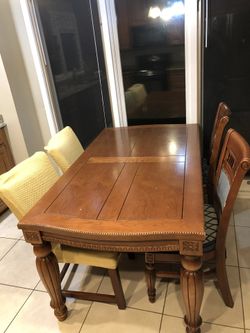 Dinning Table