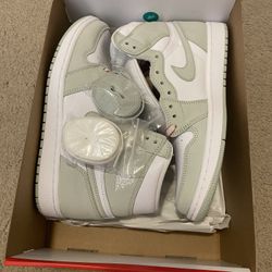 Jordan 1 Seafoam Size 9 men / 10.5 W DS