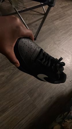 Size 10 /Nike  court vision lows black and white
