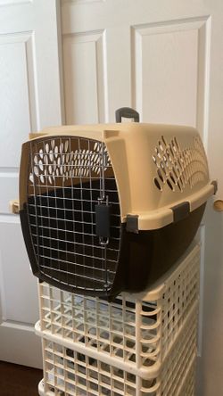 Pet carrier 24”x15”x14” approximate