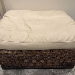 Cushioned Seat With Storage