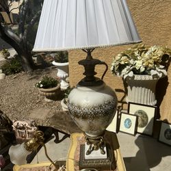 Vintage Hollywood Regency Lamp  Very Elegant 
