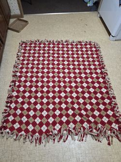 BEAUTIFUL LARGE ARGYLE DIAMOND PATTERN REVERSIBLE FLEECE THROW BLANKET