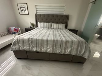 Upholstered King Bed with Storage Gray