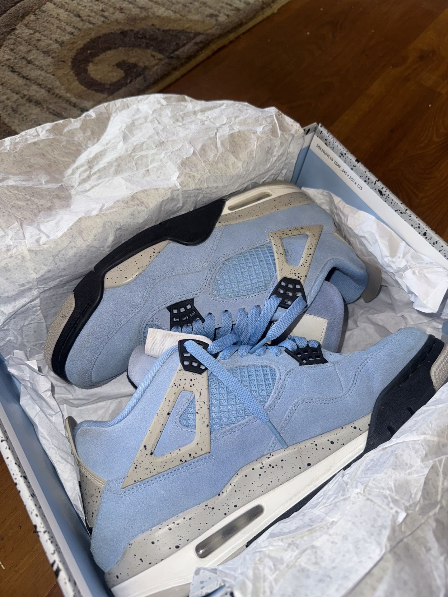 Air Jordan 4 Retro University Blue