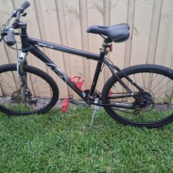 Z E D Bicycle 26 Inch Front And Back Disc Brakes