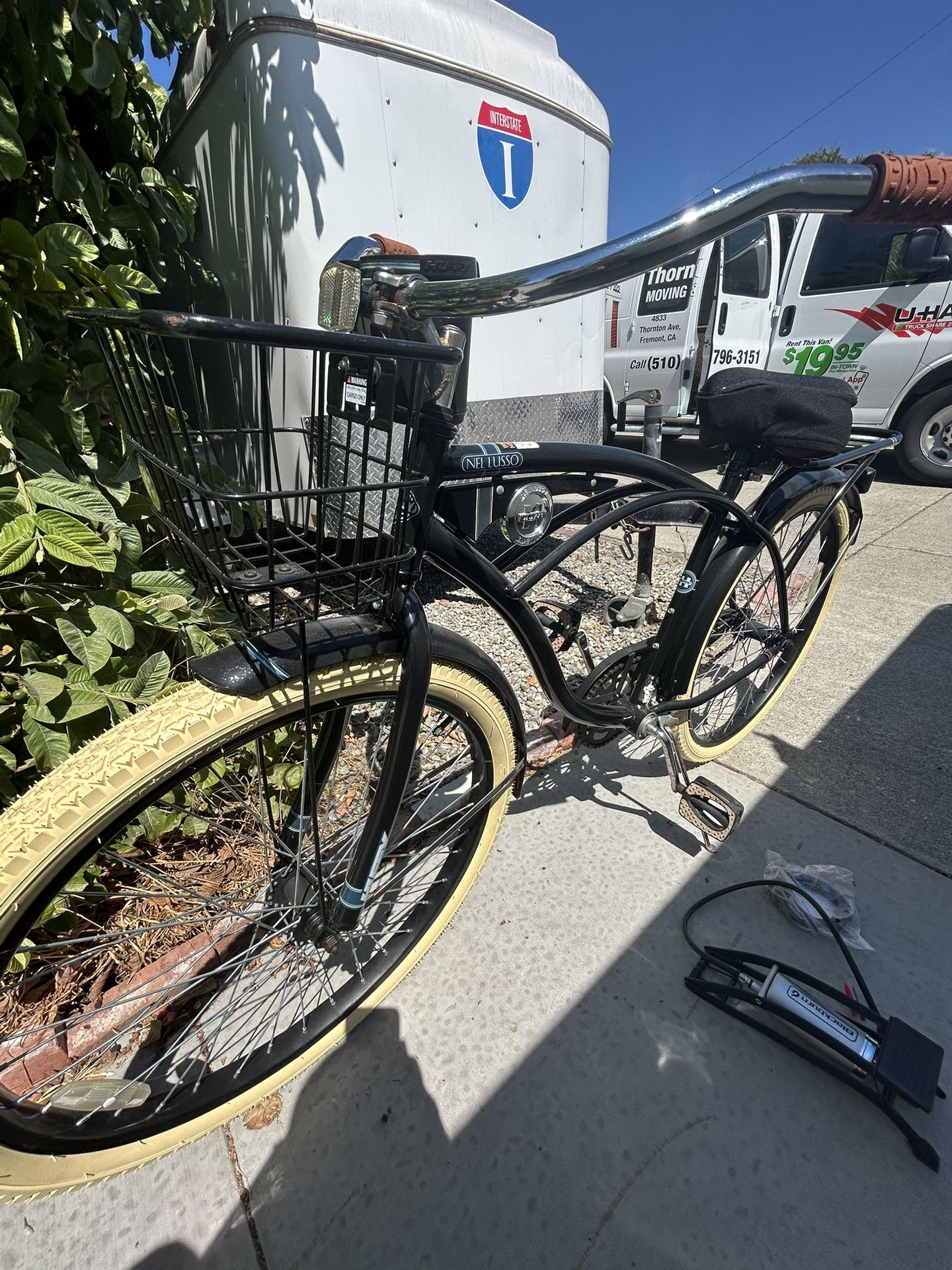 Huffy beach cruiser