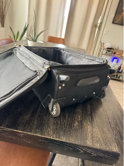 Travel Pro suite case carry on