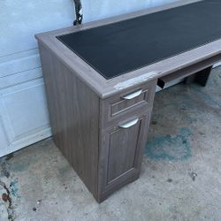 Computer Desk With Good Color