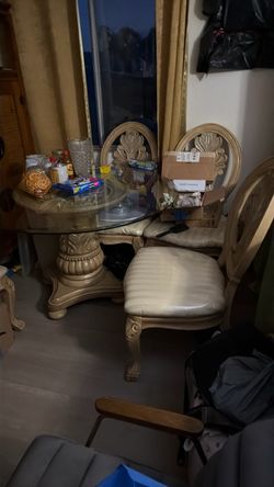 Dinning table