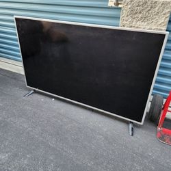 LG 60" Tv