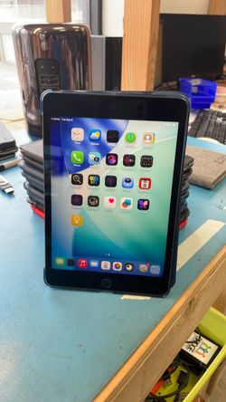 10 X iPad Mini 5th. Gen 64GB