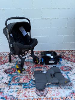 Doona stroller/ car seat