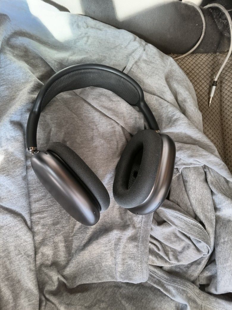 Apple Air pods Max (Sky Blue)