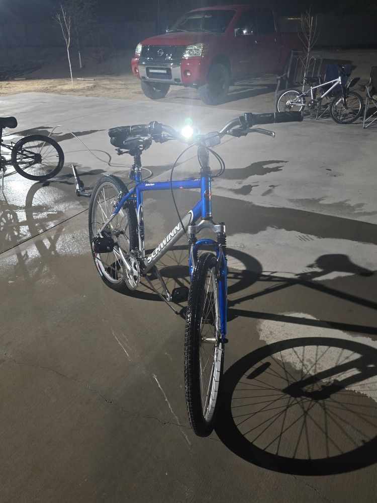 SCHWINN MOUNTAIN BIKE