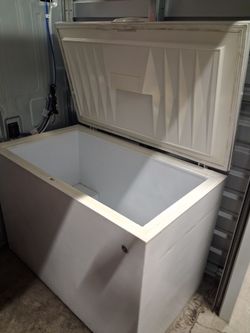 Deep Freezer 4x3x2.5 $200 OBO