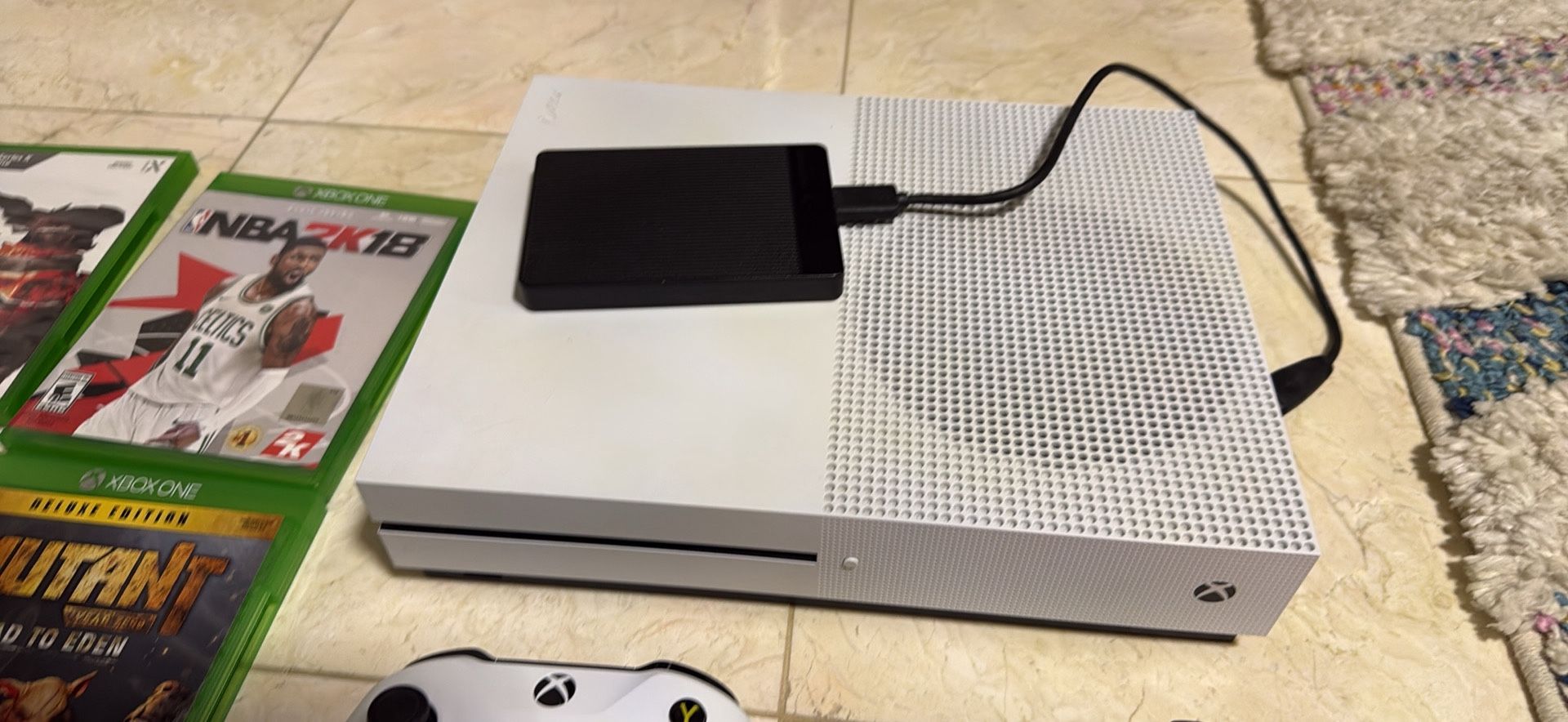 Xbox1 With Storage, Wireless Remotes, Games
