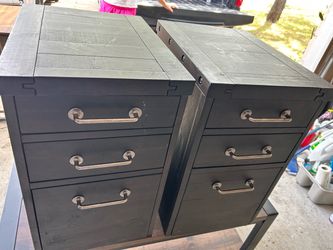 Drawer cabinets