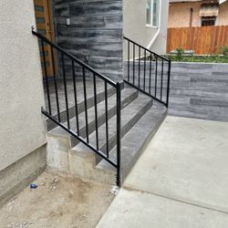 Iron Hand Railing For Outside And Indoors And Balconies