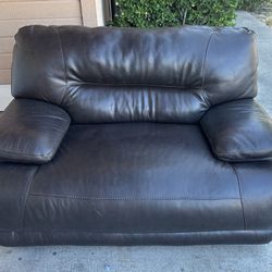 Comfy Ashley Furniture Loveseat/Cuddler Chair with Recliners | FREE DELIVERY