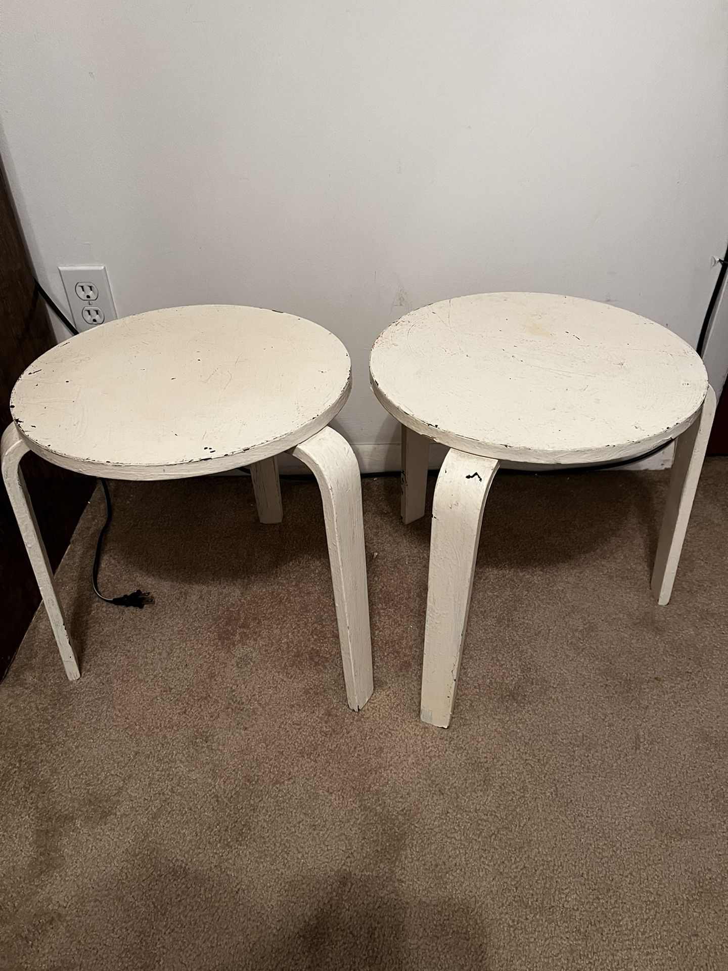 2 Wooden Stools/tables