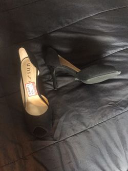 Womens pumps