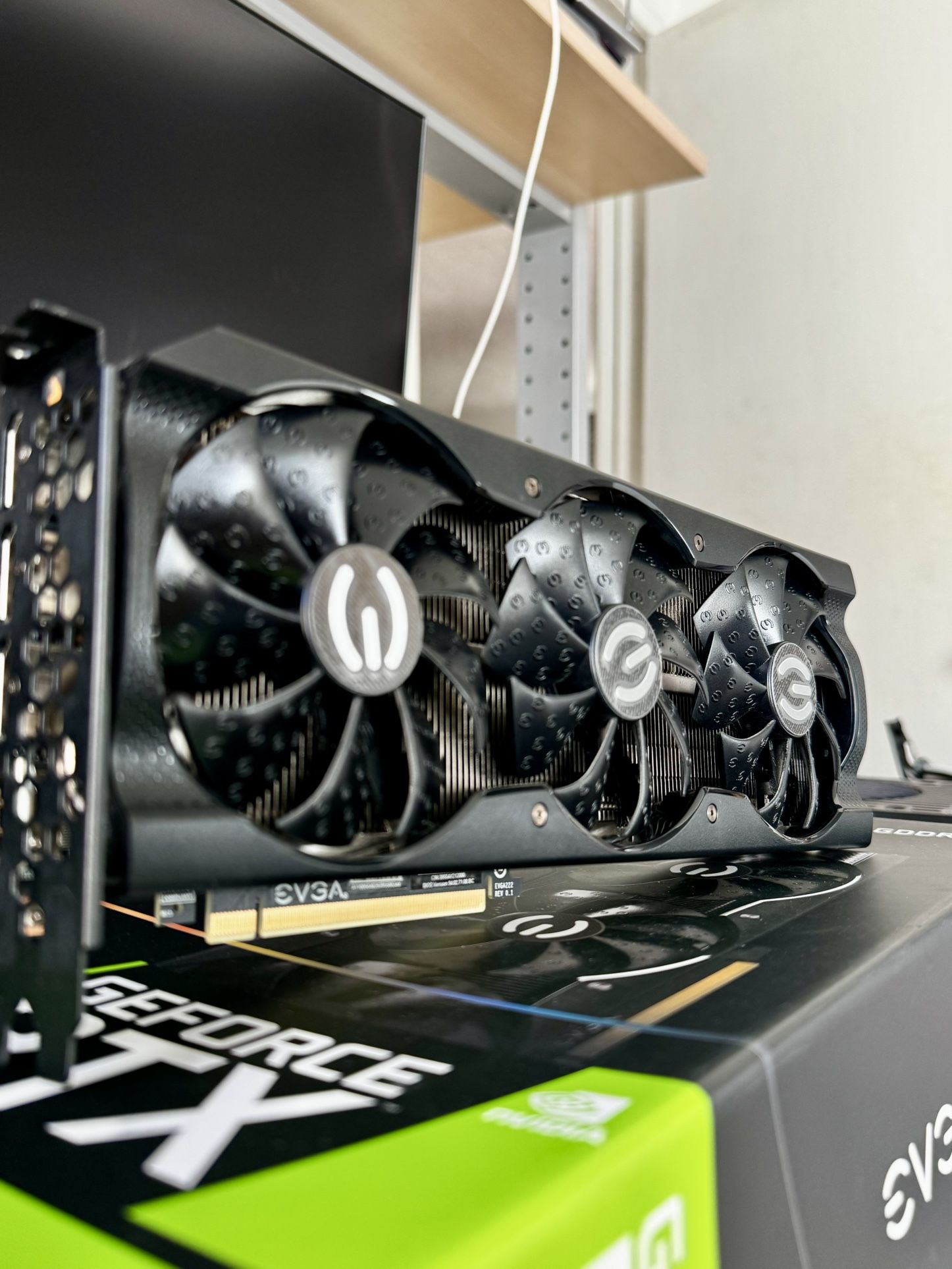 !! TRADE EVGA XC3 ULTRA 3080ti 1 Owner