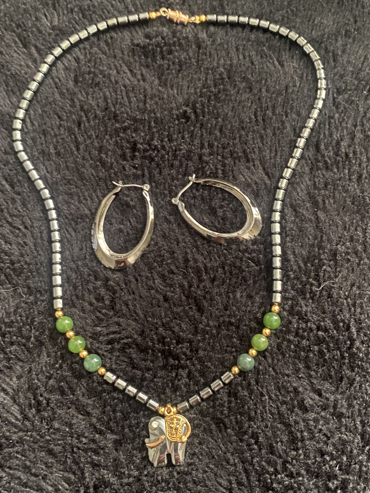 Vintage Hermatite Stones Elephant Pendant Necklace W/Hematite Beads And Earrings