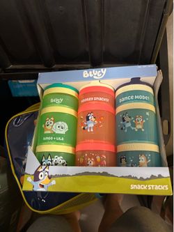 Snack containers