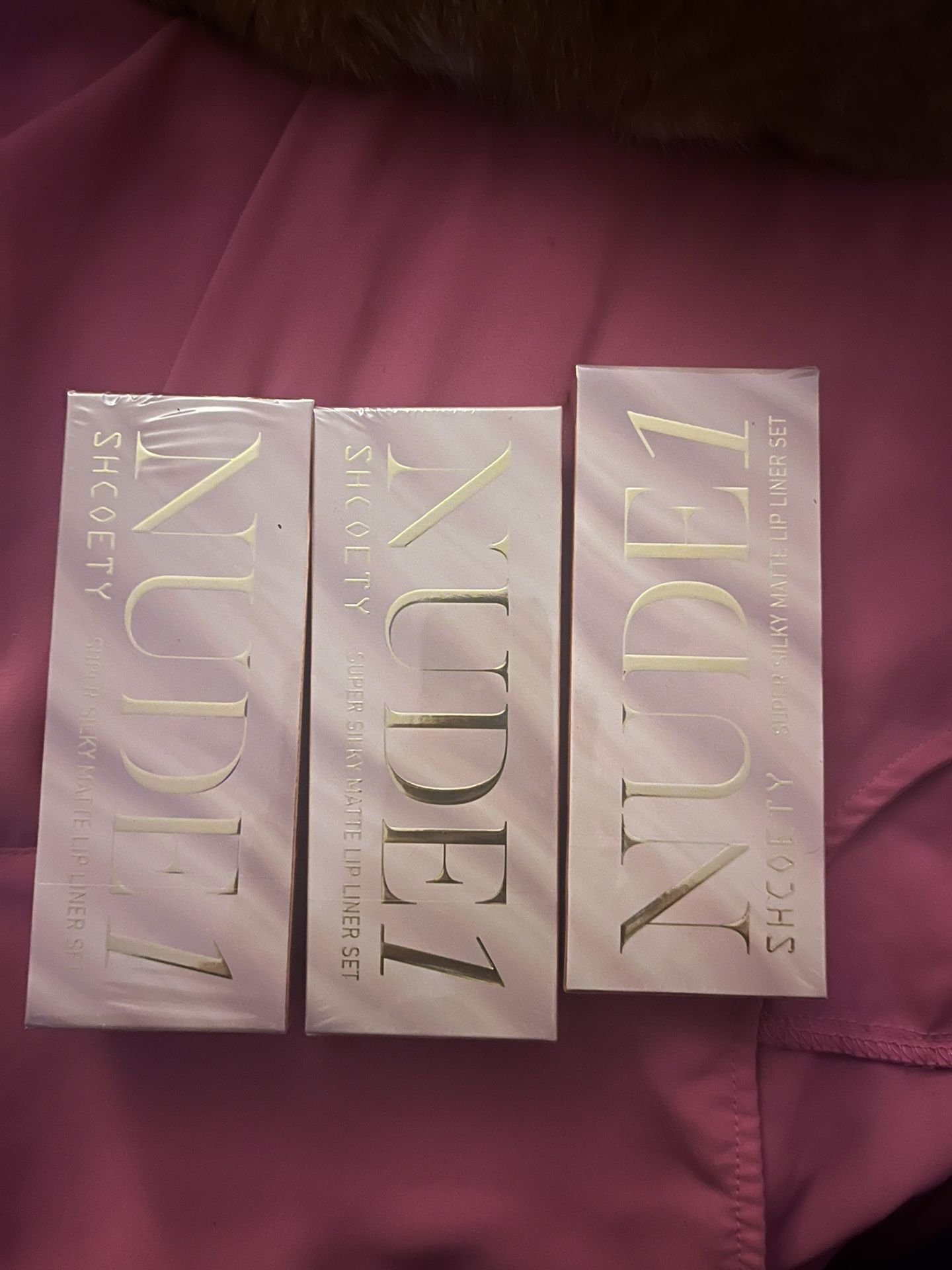 Shcoety Cosmetics Lip π Liner 12 In Box