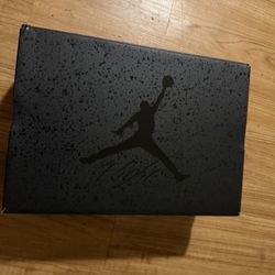 Jordan’s Black Cats 4s Sz 7 