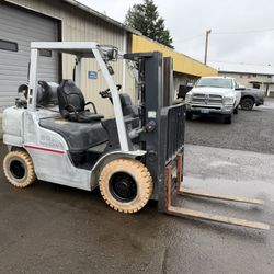 2014 Nissan MU1F2A25DV Forklift - 5,000LB Lift Capacity - 3 Stage