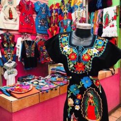 Vestidos Mexicanos Bordados ✨ Mexican Dresses & Blouses, Women & Girls ✨ ✨ Prices Vary - Precios Variados 